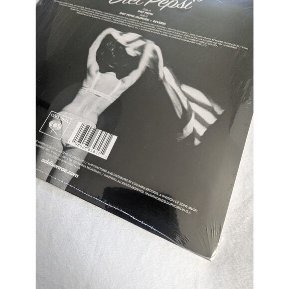 Addison Rae Diet Pepsi Vinyl Hand Signed Cover Single 7" New Sealed Autograph - Picture 14 of 16